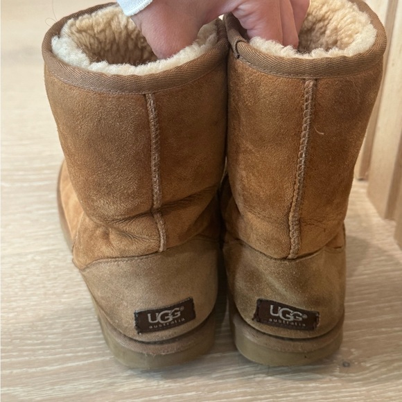 UGG Classic Brown Shearling Boots - Picture 2 of 2